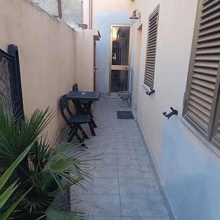 Angelhouse1 * Pozzomaggiore